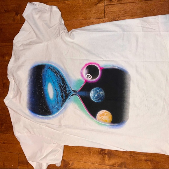 Size Medium Stüssy T-Shirt - Picture 2 of 2